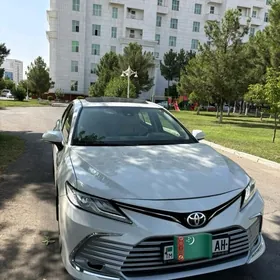 Toyota Camry 2021