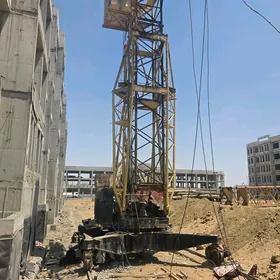 Liebherr R-series 2009