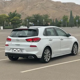 Hyundai Elantra GT 2019