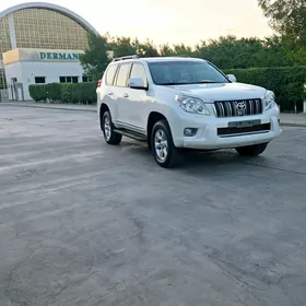 Toyota Land Cruiser Prado 2013