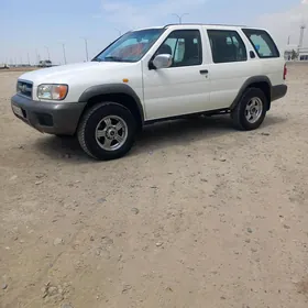 Nissan Pathfinder 2000