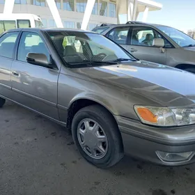 Toyota Camry 2001