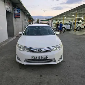 Toyota Camry 2013