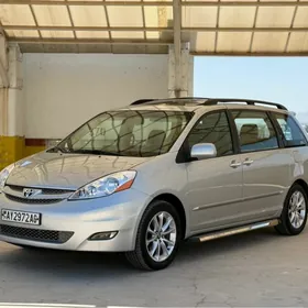 Toyota Sienna 2005