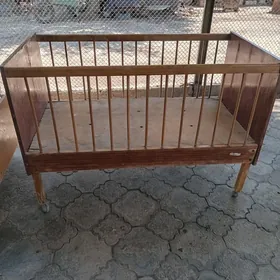 Кровать детская