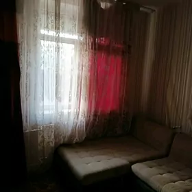 Продаю квартиру 1-й этаж 