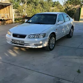 Toyota Camry 2000