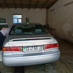 Toyota Camry 2000