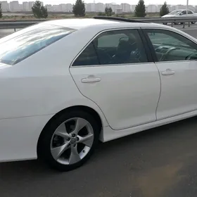 Toyota Camry 2014