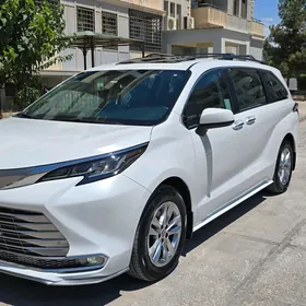 Toyota Sienna 2022
