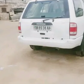 Nissan Pathfinder 1998
