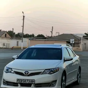 Toyota Camry 2014