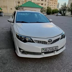 Toyota Camry 2012