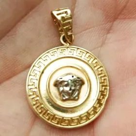 Gyzyl klon 585