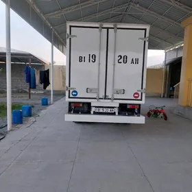 Mitsubishi Fuso 2006