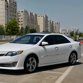 Toyota Camry 2014