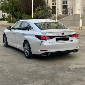 Lexus ES 350 2019