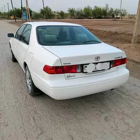 Toyota Camry 2000