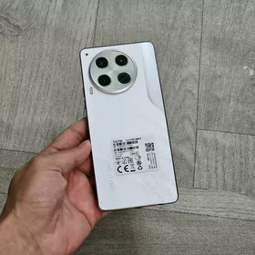 Tecno Camon 30. 16/256