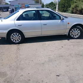 Toyota Camry 2001