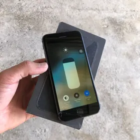 iPhone 8