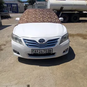 Toyota Camry 2010