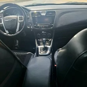 Chrysler 200 2012