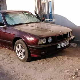 BMW 525 1990