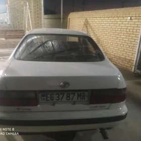 Toyota Corona 1995