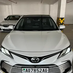 Toyota Camry 2022