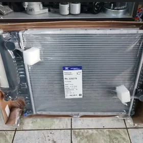 E39 E34 BMW RADIATOR