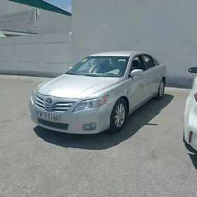 Toyota Camry 2011