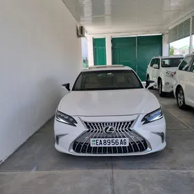Lexus ES 350 2019