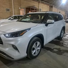 Toyota Highlander 2022