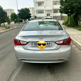 Hyundai Sonata 2011