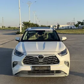Toyota Highlander 2020
