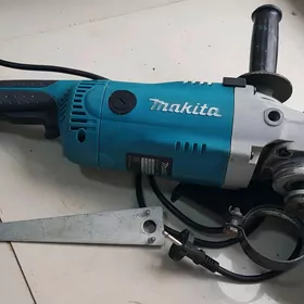 Болгарка MAKITA GA9020