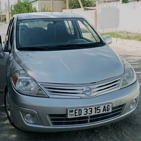 Nissan Versa 2010