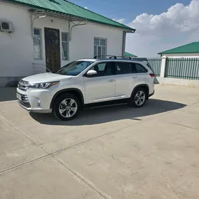 Toyota Highlander 2019
