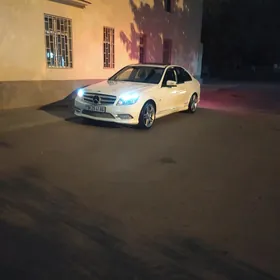 Mercedes-Benz C350 2009