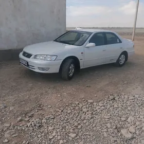 Toyota Camry 2000
