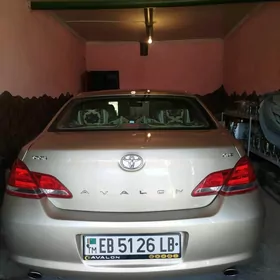 Toyota Avalon 2005