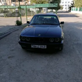 BMW 525 1990