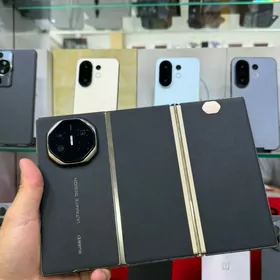 Huawei Mate XT