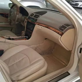 Mercedes-Benz E320 2003