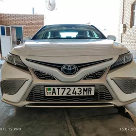 Toyota Camry 2020
