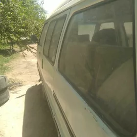 Toyota Town Ace 1989