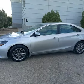 Toyota Camry 2017