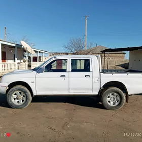 Mitsubishi L200 2004