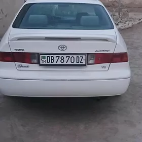 Toyota Camry 2000